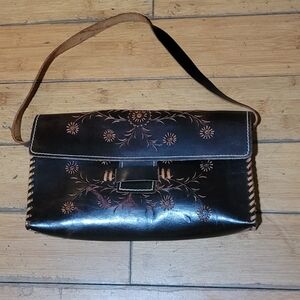 WABAGS TOOLED BROWN LEATHER CLUTCH/SHOULDER HANDBAG